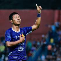 Sudah buka keran gol pertamanya, M. Khanafi siap bersaing dengan pemain asing Persik. (Bola.com/Gatot Sumitro)