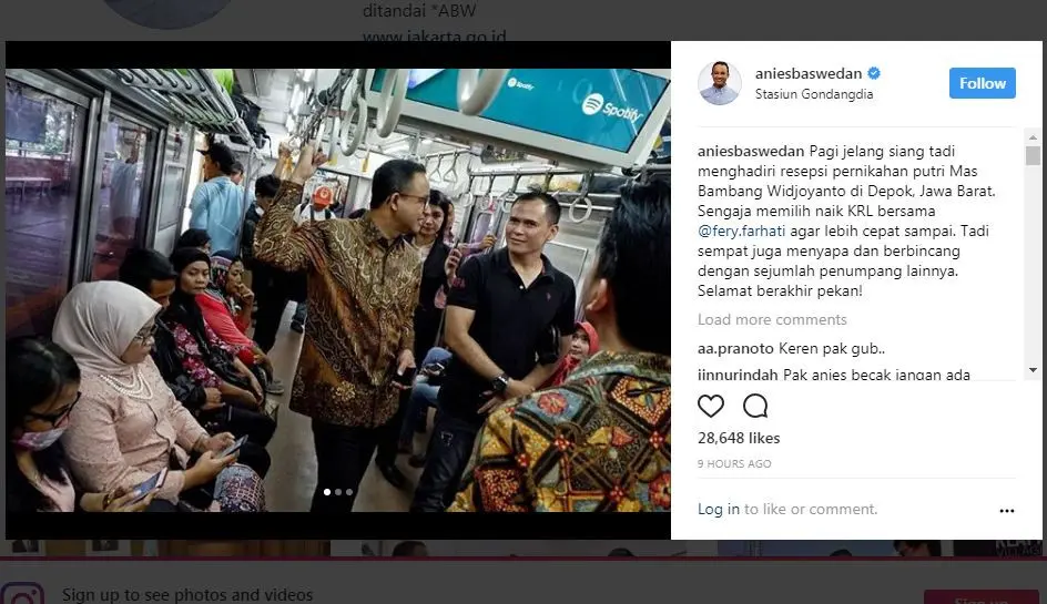 Gubernur DKI Jakarta, Anies Baswedan, dan istri saat menggunakan KRL. (Instagram Anies Baswedan)