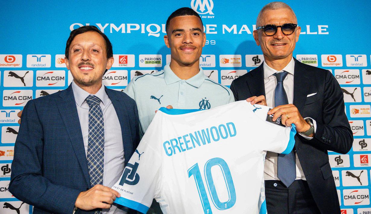 Setelah kembali dari masa peminjaman selama semusim bersama Getafe, Manchester United akhirnya melepas permanen Mason Greenwood ke Olympique Marseille pada awal musim 2024/2025. Sayap kanan Inggris berusia 22 tahun tersebut dilego dengan nilai transfer 26 juta euro. (AFP/Clement Mahoudeau)