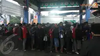 Meski Hujan Abu Kelud, Warga Antusias Saksikan Timnas U-19