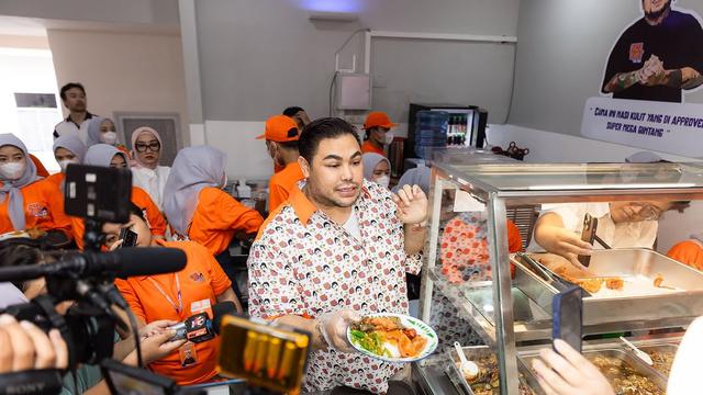 Ivan Gunawan Buka Bisnis Kuliner Baru, Harga Mulai 15 Ribu dan Bikin Perut Kenyang