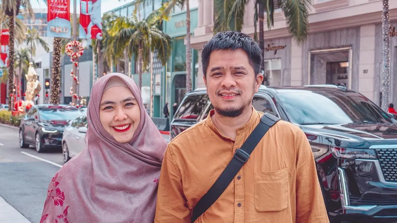 Oki Setiana Dewi