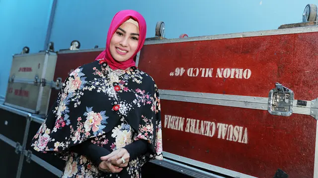 [Bintang] Kartika Putri Berhijab