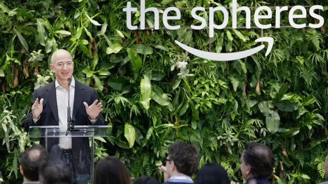 FOTO: Jeff Bezos Mundur dari CEO Amazon