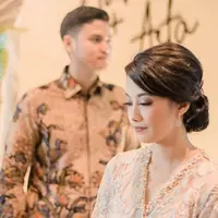 5 Potret Calon Istri Asta Gitaris Ran yang Dianggap Netizen Mirip Vanessa Angel (sumber: Instagram.com/astaandoko)