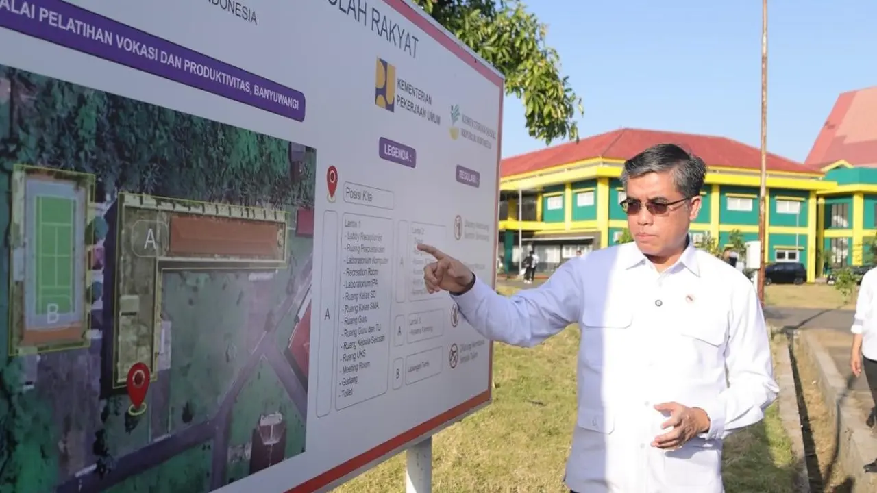 Menteri Ketenagakerjaan Yassierli meninjau gedung Calon Pekerja Migran (CPMI)