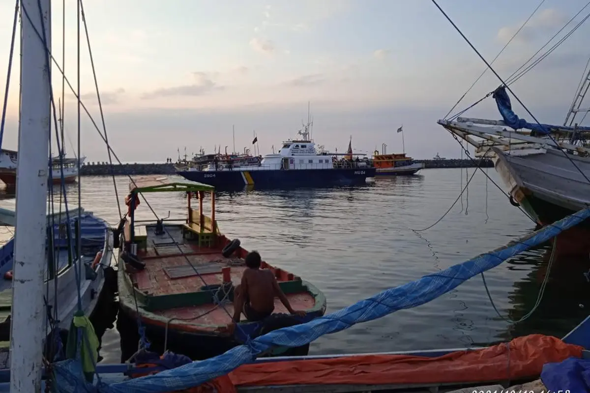 KKP menangkap lima kapal tidak memiliki perizinan yang sah dan mengoperasikan alat tangkap yang dilarang Pemerintah. Dok KKP