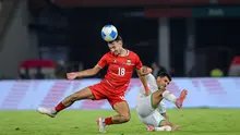 Aksi gelandang Timnas Indonesia, Ivar Jenner saat menghadapi Oman dalam laga uji coba di Stadion Utama Gelora Bung Karno, Jakarta pada Jumat (5/6/2026). (Bola.com/Bagaskara Lazuardi)