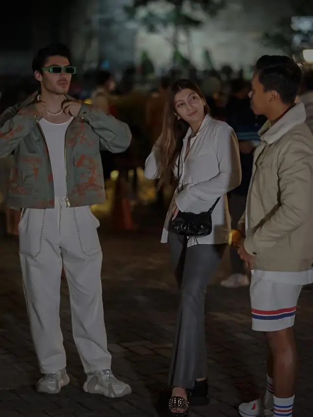 Valentino Peter alias Bara Valentino tampil gaya di Citayem Fashion Week (Foto: Instagram  baravalentino_)