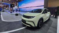 BYD Dolphin Dynamic meluncur di GIIAS 2024. (Liputan6.com / Septian Pamungkas)