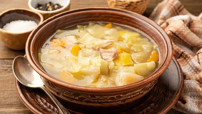 sop sayur kubis kentang kuah