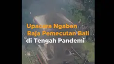 Ribuan warga Bali memadati jalan di Denpasar, Bali dalam upacara Ngaben jenazah Raja Ida Cokorda Pemecutan XI Jumat 21 Januari lalu. Raja Pemecutan bernama asli Anak Agung Ngurah Manik Parasara meninggal dunia pada usia 76 tahun Desember lalu. Ritual...