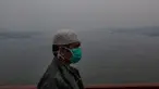 Sejumlah warga di Kota Jambi mengaku kesulitan dalam beraktivitas sehari-hari. Tak hanya dikepung asap, warga Jambi selama dua bulan terakhir kerap mendapat pemadaman listrik dan PDAM.