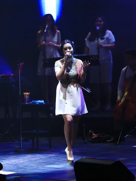 Selain menggelar showcase di album ketiganya, Raisa berharap para penikmat musik Indonesia merasakan perubahan nuansa musik yang telah diciptakan oleh solois berbakat seperti Raisa. (Adrian Putra/Bintang.com)