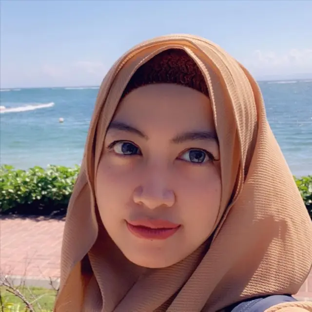 6 Potret Terbaru Maissy Mantan Penyanyi Cilik Era 90-an, Kini Jadi Dokter