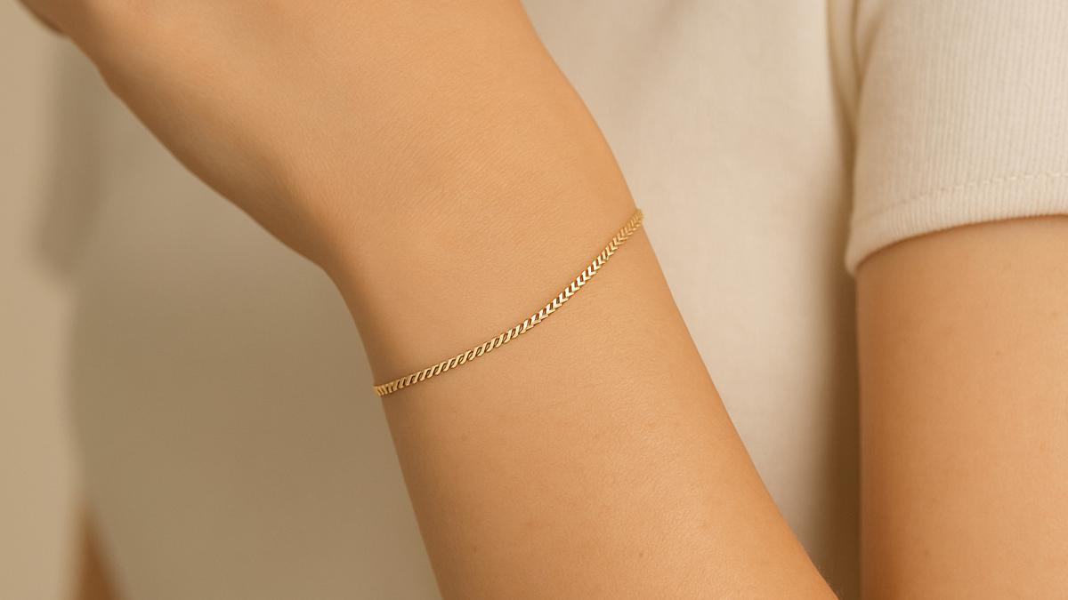 7 Model Gelang Emas Tipis Kecil dan Cantik, Minimalis Tapi Mewah