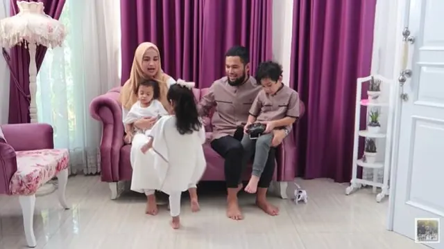 Rumah Ibunda Zaskia Sungkar