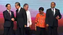 Menteri Luar Negeri Indonesia Retno Marsudi menyoroti kerja sama antara ASEAN dengan China selama lebih dari tiga dekade terakhir. China telah menjadi mitra utama ASEAN untuk perdamaian, stabilitas, dan kemakmuran di Indo-Pasifik. (AP Photo/Tatan Syuflana, Pool)