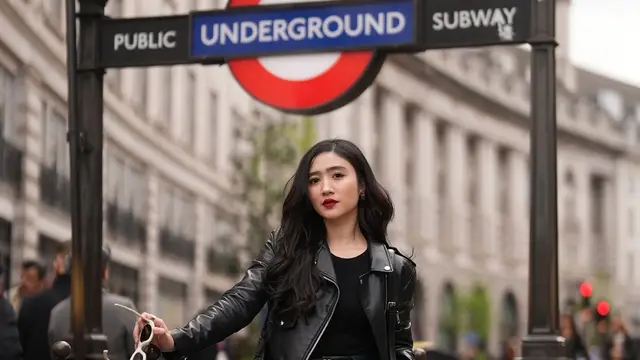 Gaya Febby Rastanty saat Liburan di Luar Negeri. (instagram/febbyrastanty)