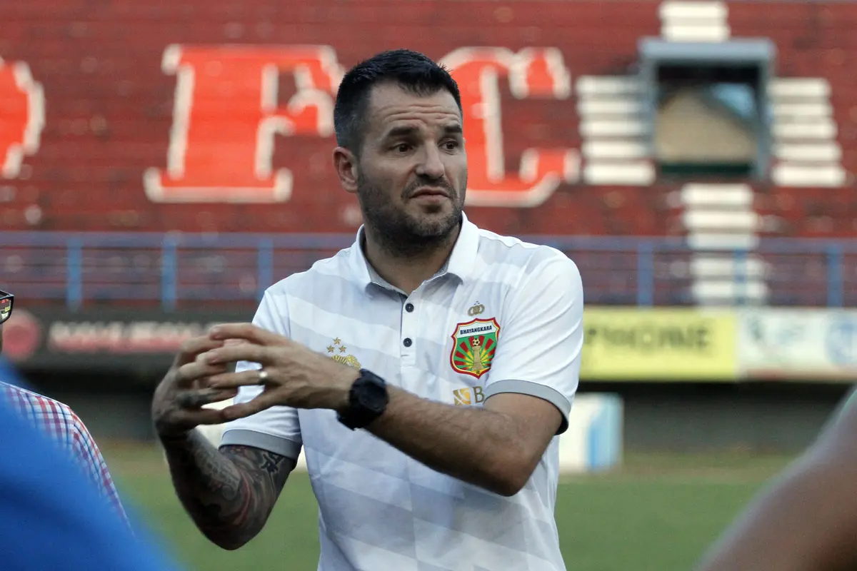 Pelatih Bhayangkara FC Simon McMenemy