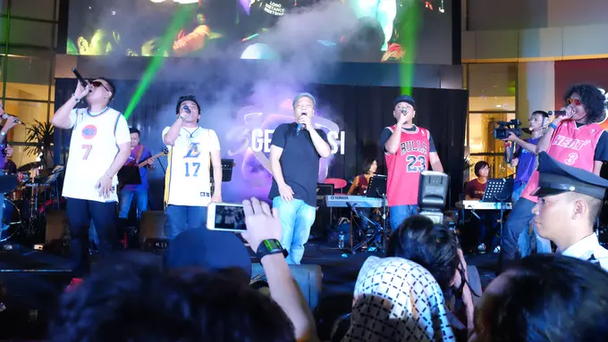 [Bintang] Iwa K dan T-Five