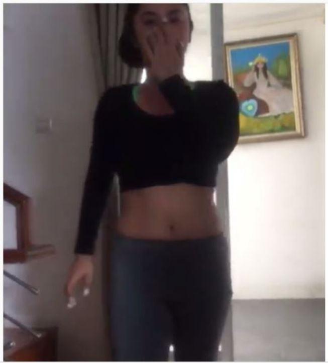 Dewi Perssik saat berolahraga. (Instagram - @dewiperssikreal)