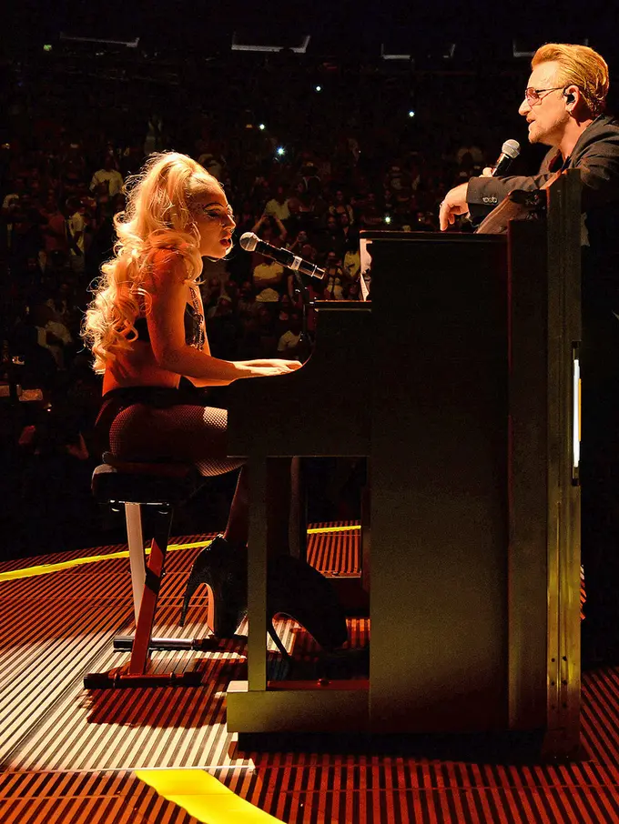 [Bintang] U2 dan Lady Gaga
