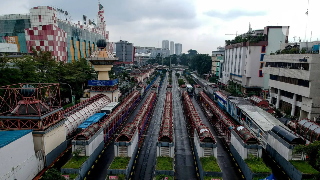 Dampak Covid-19, Terminal Bus Blok M Lian Sunyi