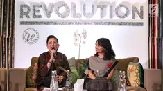 Ketua Dekranasda Bali Putri Suastini Koster (kiri) dan Koordinator Keberlanjutan PT HM Sampoerna Annisa Sekaringtias saat talk show Circular Revolution di Bali, Senin (22/7/2019). Sampoerna berkolaborasi dengan LSM BEDO melakukan sosialisasi gerakan sosial #SayaAjaBisa. (Liputan6.com/HO/Ading)