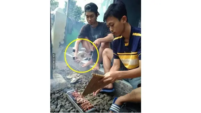 6 Cara Bakar Sate Antimainstream Ini Bikin Tepuk Jidat