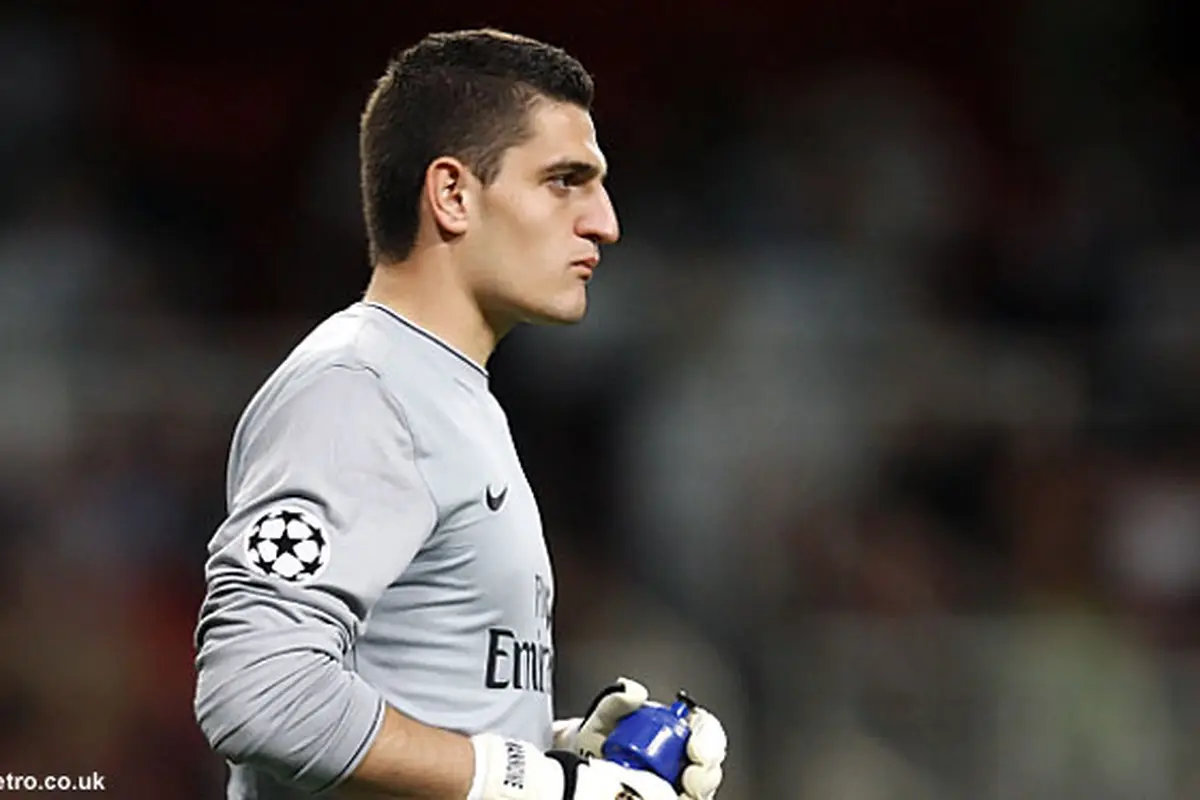 vito-mannone-130629b.jpg