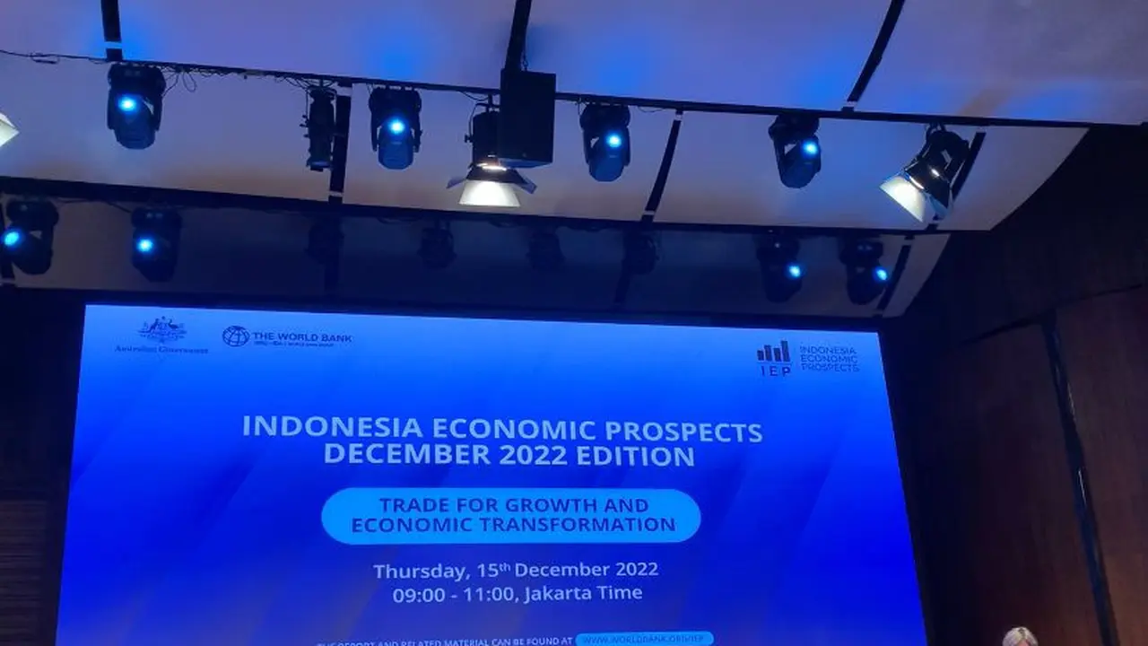 Bank Dunia mengeluarkan laporan Prospek Ekonomi Indonesia (IEP) edisi Desember 2022.
