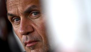 Direktur Olahraga, AC Milan, Paolo Maldini terlihat saat laga lanjutan Liga Italia 2021/2022 antara Torino melawan AC Milan di The Olympic Stadium, Turin, 10 April 2022.
(AFP/Marco Bertorello)