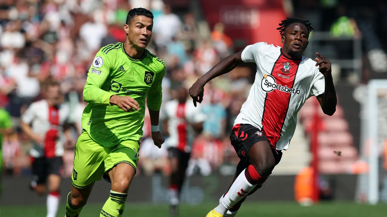 Foto: Momen Cristiano Ronaldo Jadi Cadangan Lagi Kontra Southampton di Liga Inggris, Laga Terakhir Bersama MU?