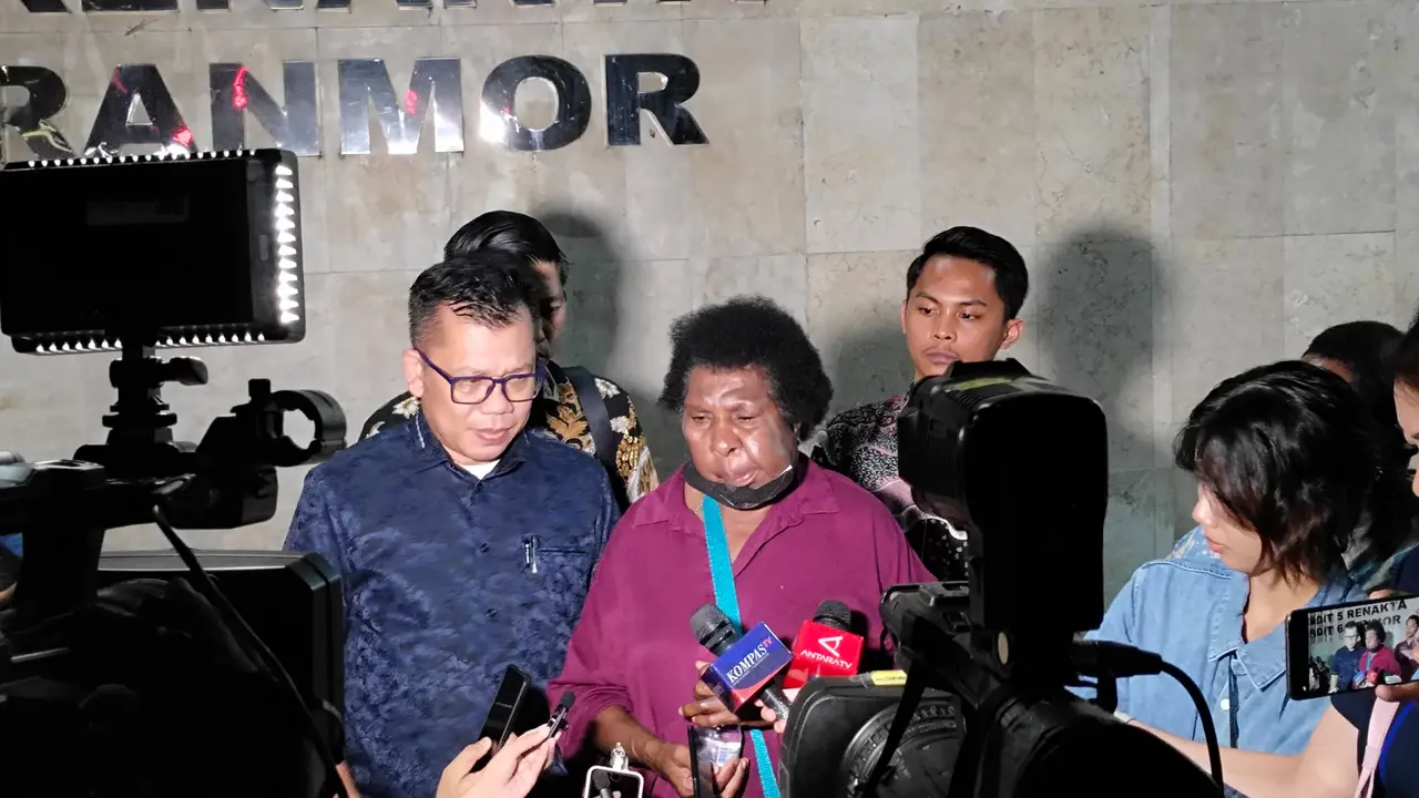 Tokoh Masyarakat Adat Papua Yasinta Moowend alias Mama Sinta. (Liputan6.com/Ady Anugrahadi)