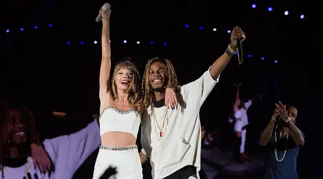 Tampil Memukau, Fetty Wap Nyanyi Bareng di Konser Taylor ...