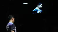 Tunggal putra Indonesia, Jonatan Christie, harus mengakui keunggulan pebulutangkis muda asal Kanada, Victor Lai, di final Indonesia Open 2026 yang berlangsung di Istora Gelora Bung Karno, Senayan, Jakarta, Minggu (7/6/2026). (Bola.com/M. Iqbal Ichsan)