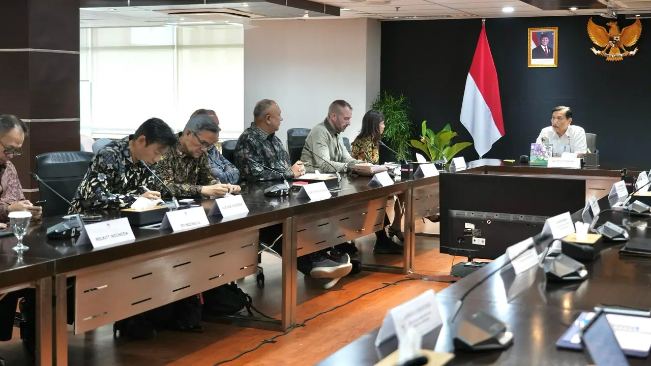 Ketua Dewan Ekonomi Nasional (DEN), Luhut Binsar Pandjaitan, mengadakan dialog terbuka dengan perwakilan kamar dagang internasional. (Foto: istimewa)