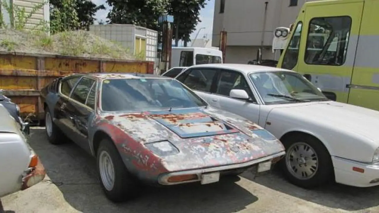 Glamor Pada Zamannya, Lamborghini Lawas Berakhir Jadi Rongsokan
