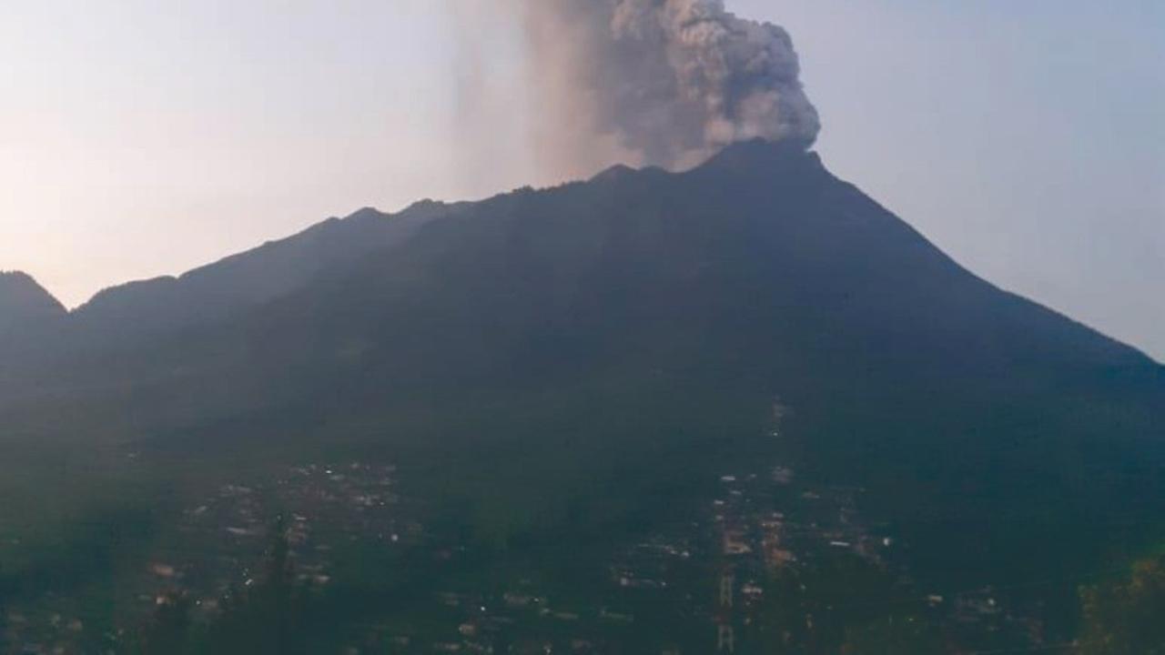 Letusan Gunung Merapi pada Jumat, 26 Maret 2020. (Foto: Liputan6.com/BPPTKG/Wisnu Wardhana)