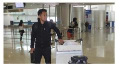 Andik Vermansah, pemain Indonesia yang bermain untuk Selangor FA membeberkan masa depannya di Bandara Internasional Juanda saat kepulangannya ke tanah air.