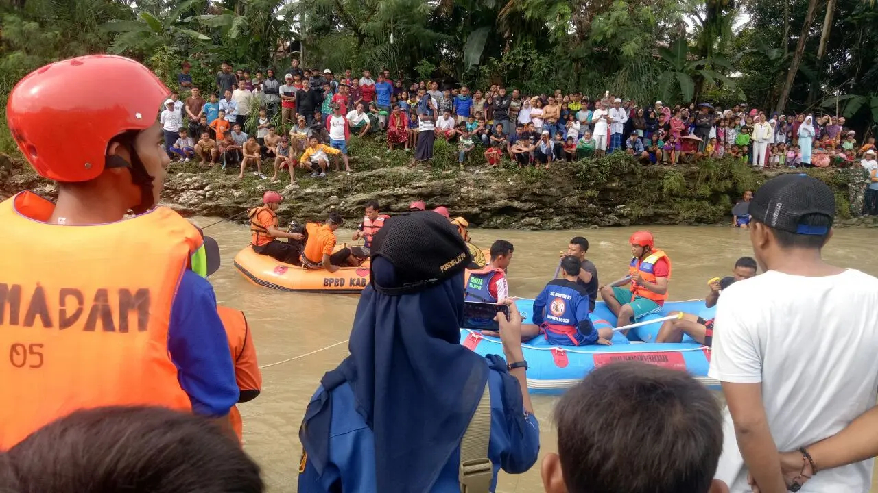 Bocah 8 Tahun Hilang Terseret Arus saat Selamatkan Sang Adik