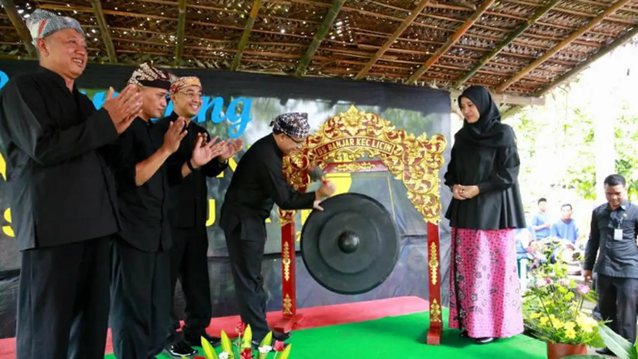 Bupati Banyuwangi Abdullah Azwar Anas