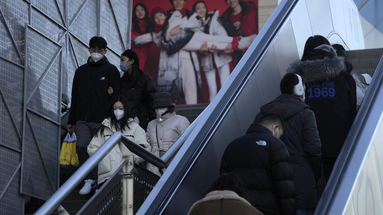 China Menghadapi Jalan Terjal Menuju Normal di Tengah Lonjakan Infeksi Baru Covid-19