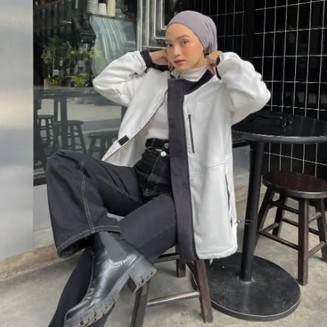Selebgram Bagikan 3 Cara Padu Padan Hijab Turban dengan Pakaian Formal