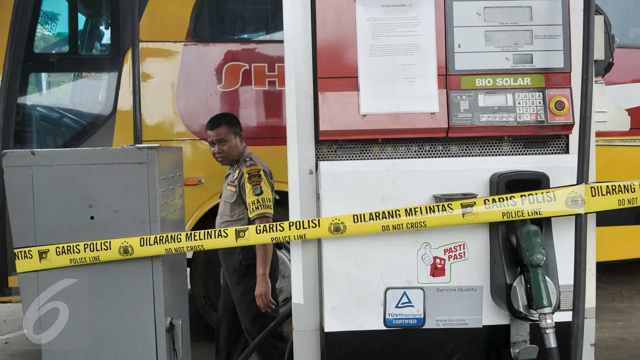20161114-Mesin Pompa SPBU Juanda Ditutup Polisi-Depok