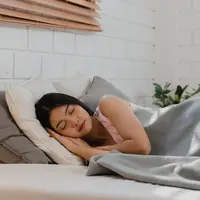 Perbedaan durasi tidur siang tergantung masing-masing kebutuhan setiap orang. dalam kegiatan sehari-hari. (Foto/dok: Freepik/tirachardz)