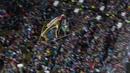 Atlet Norwegia, Kenneth Gangnes, saat beraksi di nomor Four Hills Piala Dunia Ski Jumping 2016 di Bischofshofen, Austria, (6/1/2016). (AFP/Michal Cizek)