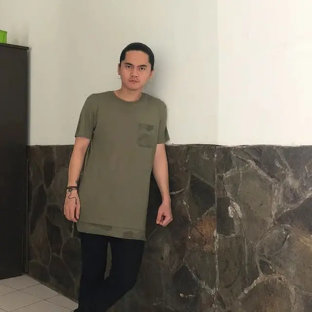 7 Pesona Axl Ramanda, Satu-satunya Peserta Rocker di Indonesian Idol 2021