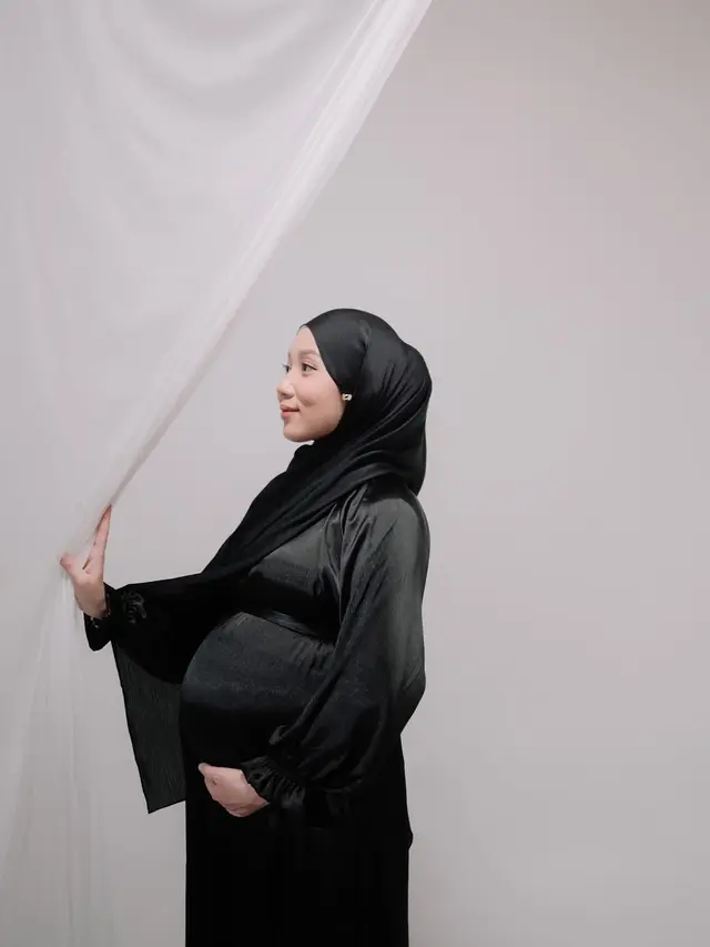 6 Potret Anggota Purwa Kembar yang Kini Sedang Hamil, Pernah Viral Tahun 2020
